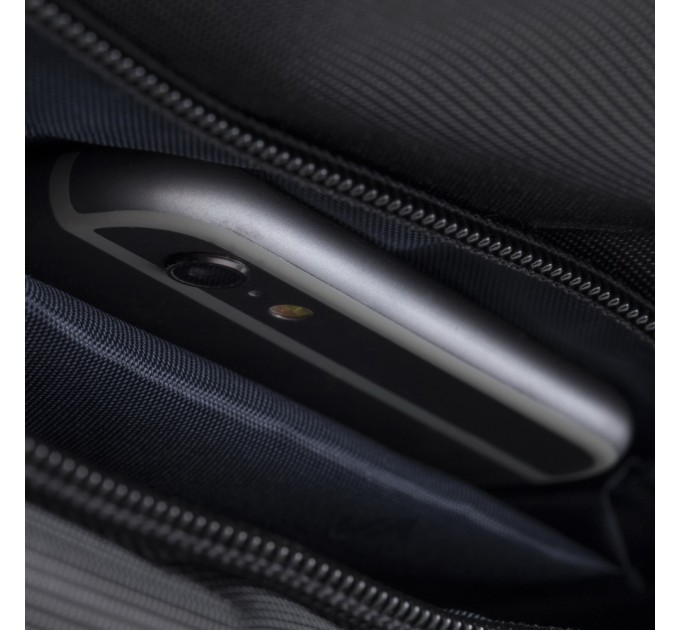 RivaCase Чехол для ноутбука Rivacase 8203 13.3" Black