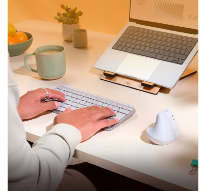 Logitech Мишка Logitech Lift for Mac Vertical Ergonomic Mouse Off White (910-006477)