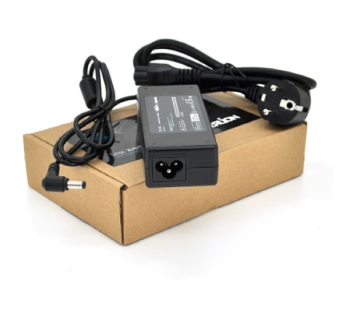 Merlion Блок живлення до ноутбуку Merlion TOSHIBA 90W 19V 4.74A, 5.5*2.5 (01785 / LTO90/19-5.5*2.5)