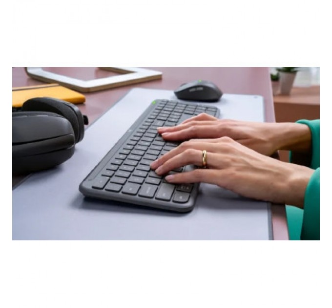 Logitech Комплект Logitech Signature Slim MK950 for Business Wireless/Bluetooth UA Graphite (920-012508)