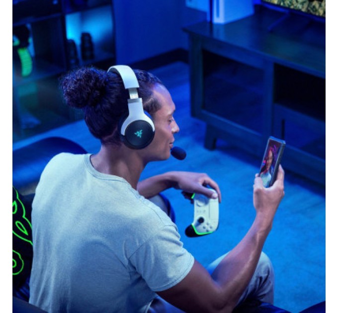 Razer Навушники Razer Kaira Pro Hyperspeed for PS5 Bluetooth White-Black (RZ04-04030200-R3G1)
