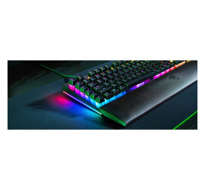 Razer Клавіатура Razer BlackWidow V4 Green Switch USB RU Black (RZ03-04690100-R3M1)