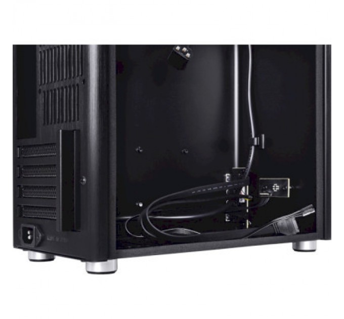 Qube Корпус Qube QBV9M_WBNU3