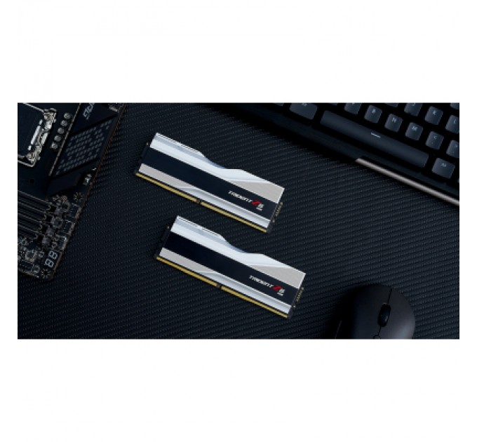 G.Skill Модуль пам'яті для комп'ютера DDR5 32GB (2x16GB) 5600 MHz Trident Z5 RGB Silver G.Skill (F5-5600J3636C16GX2-TZ5RS)