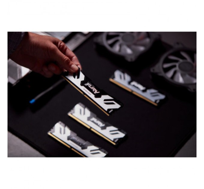 Kingston Fury (ex.HyperX) Модуль пам'яті для комп'ютера DDR5 24GB 7200 MHz Renegade Silver XMP Kingston Fury (ex.HyperX) (KF572C38RS-24)