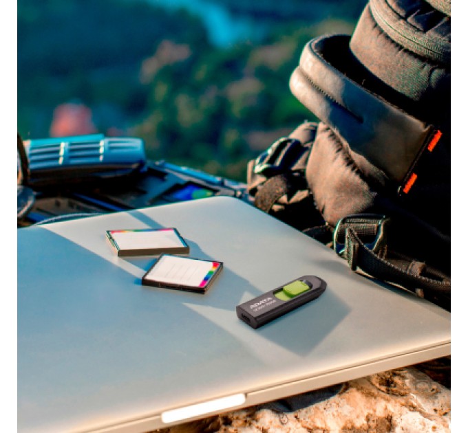 ADATA USB флеш накопичувач ADATA 32GB UC300 Black/Green Type-C USB 3.2 (ACHO-UC300-32G-RBK/GN)